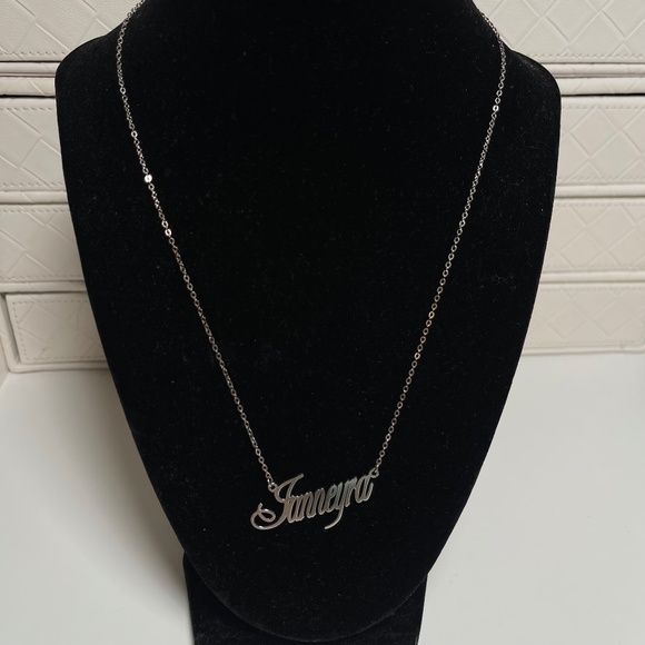 Name Janneyra Necklace color grey - Picture 2 of 3